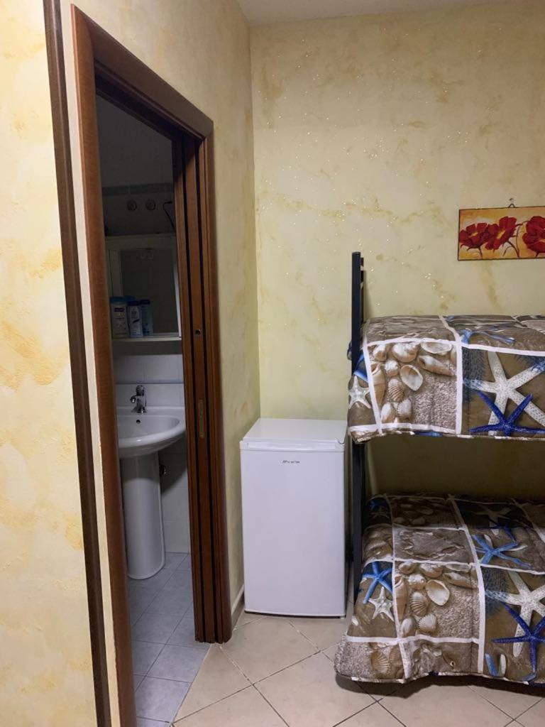 Airport Bedroom House Catania Bagian luar foto